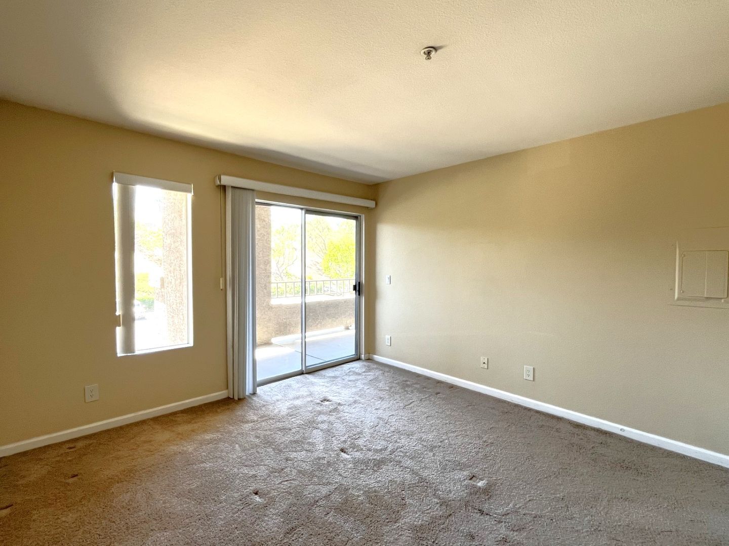 1020 La Terraza Cir 306 - Corona - California - 1 bed, 1 bath rental property