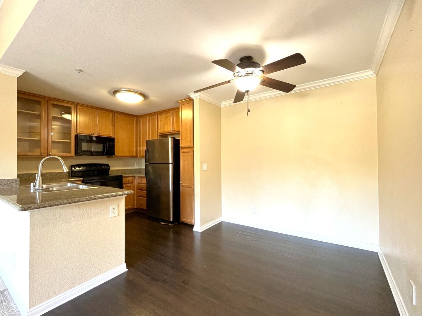 1020 La Terraza Cir 306 - Corona - California - 1 bed, 1 bath rental property