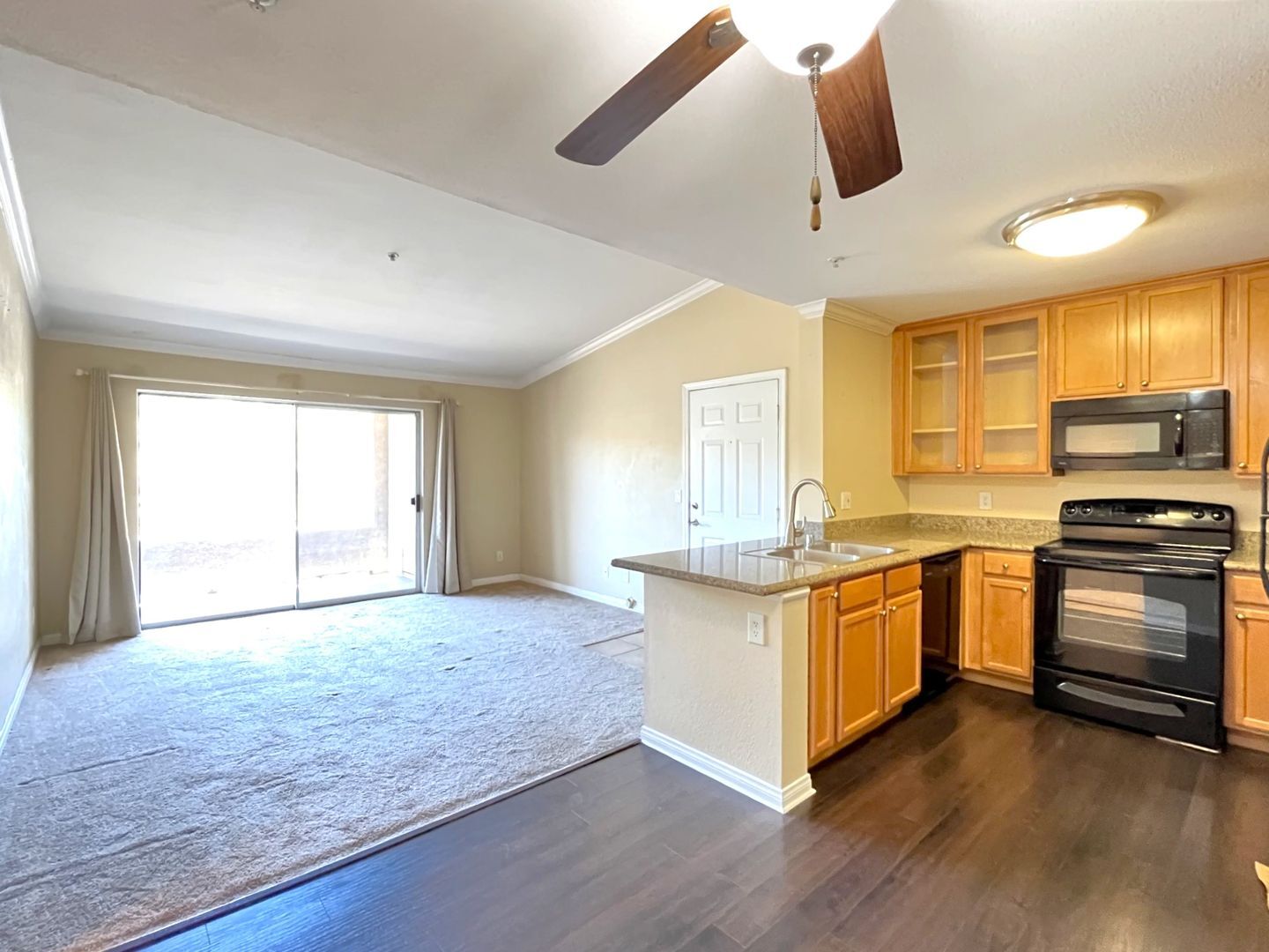1020 La Terraza Cir 306 - Corona - California - 1 bed, 1 bath rental property