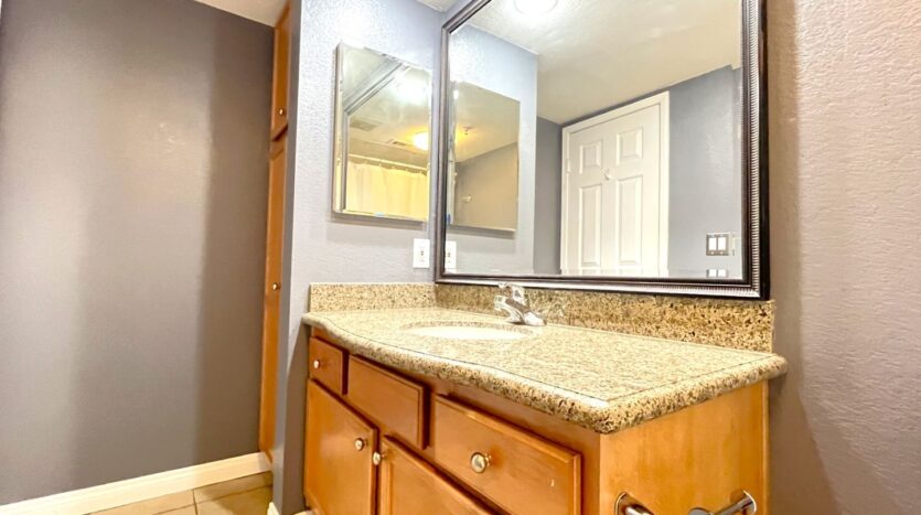 1020 La Terraza Cir 306 - Corona - California - 1 bed, 1 bath rental property