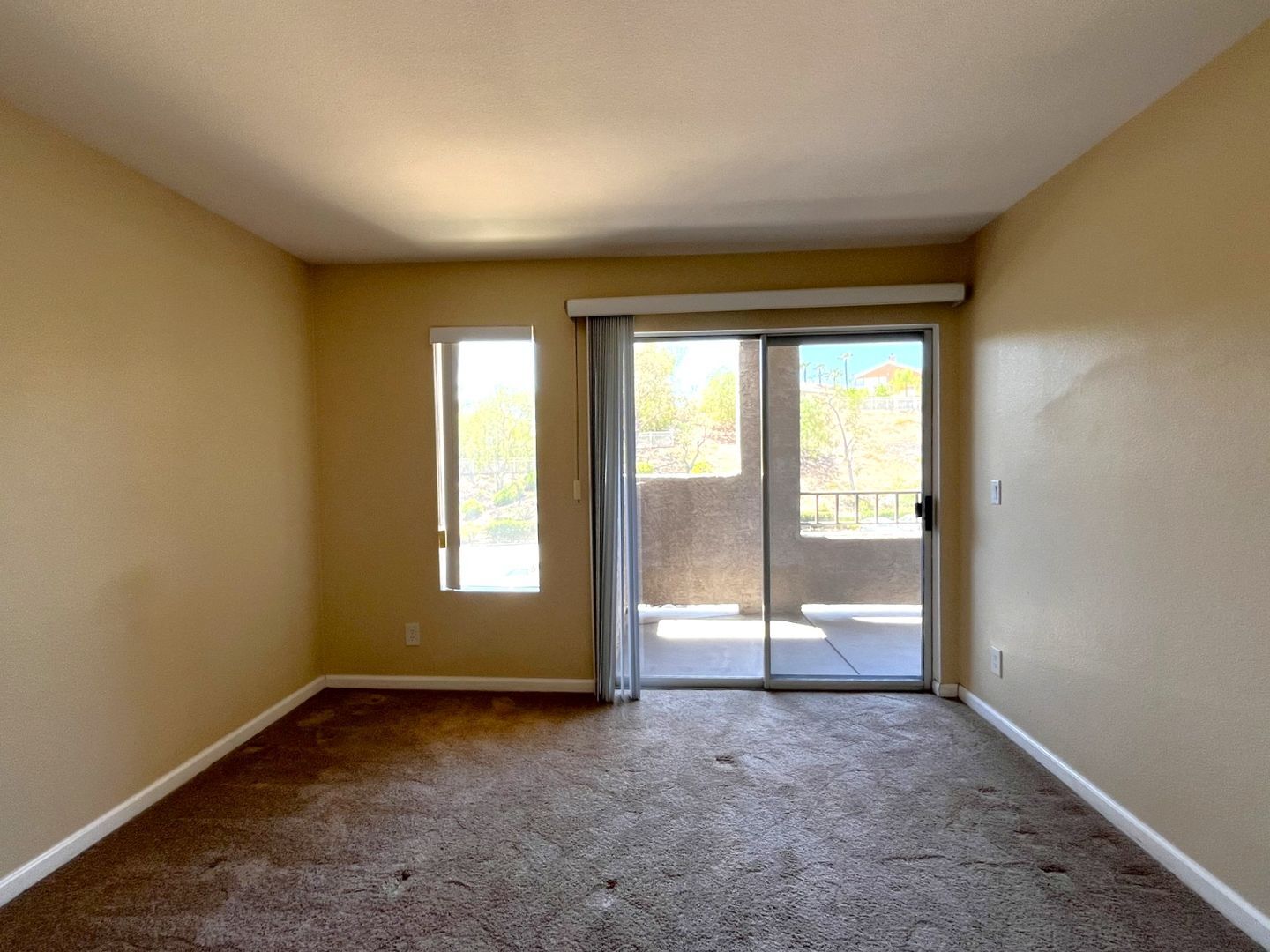 1020 La Terraza Cir 306 - Corona - California - 1 bed, 1 bath rental property