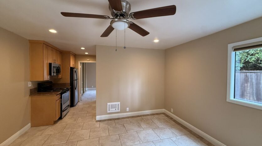 1075 N Vulcan Ave - Encinitas - California - 1 bed, 1 bath rental property