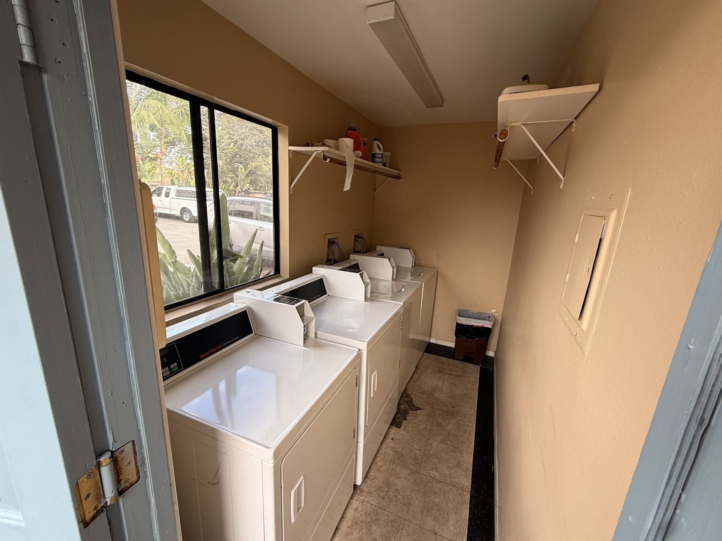 1075 N Vulcan Ave - Encinitas - California - 1 bed, 1 bath rental property