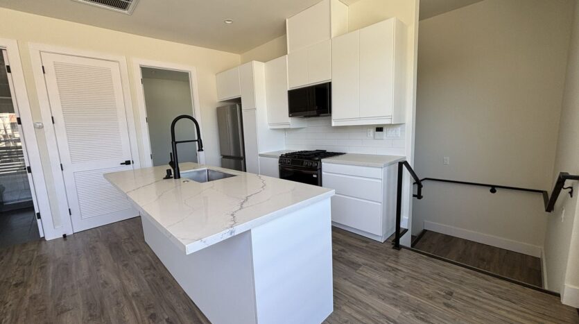 2168 Balboa Ave - B - San Diego - California - 2 bed, 2 bath rental property