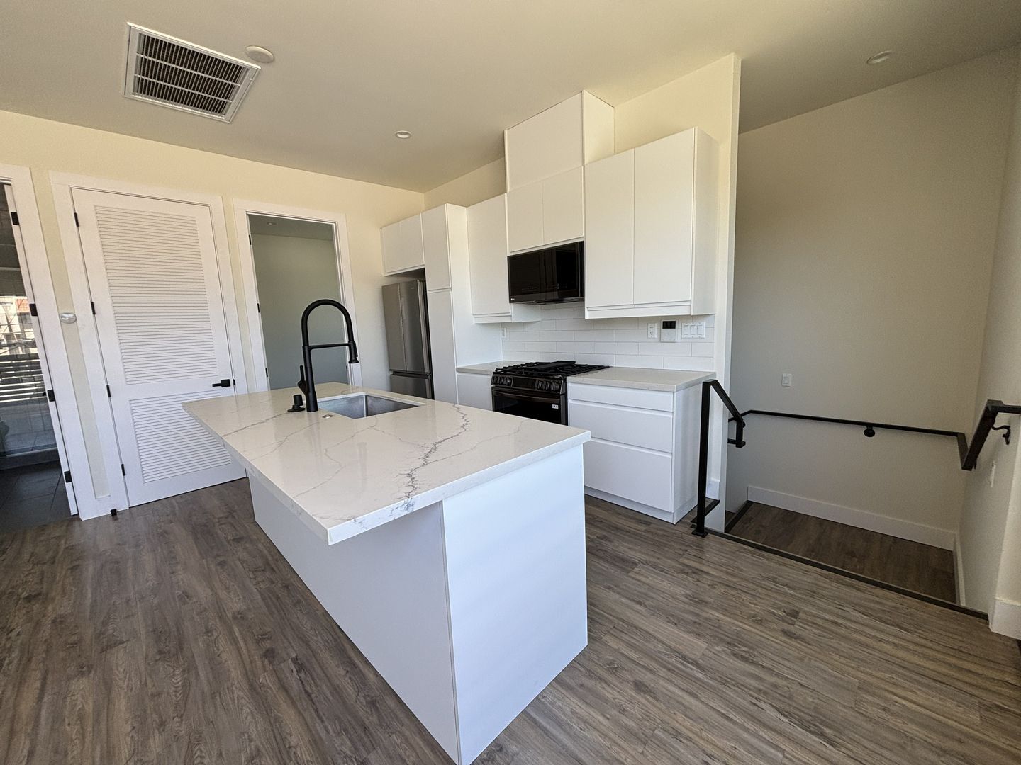 2168 Balboa Ave - B - San Diego - California - 2 bed, 2 bath rental property