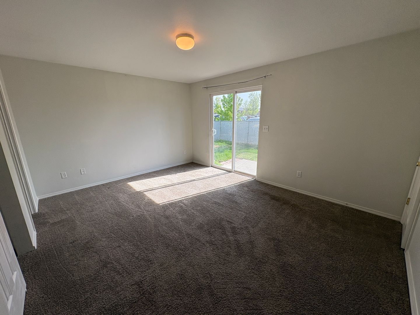 2708 - 2710 NW 8th Street - Redmond - Oregon - 3 bed, 2 bath rental property