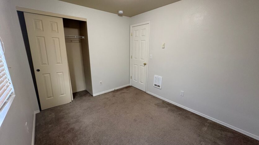 2708 - 2710 NW 8th Street - Redmond - Oregon - 3 bed, 2 bath rental property