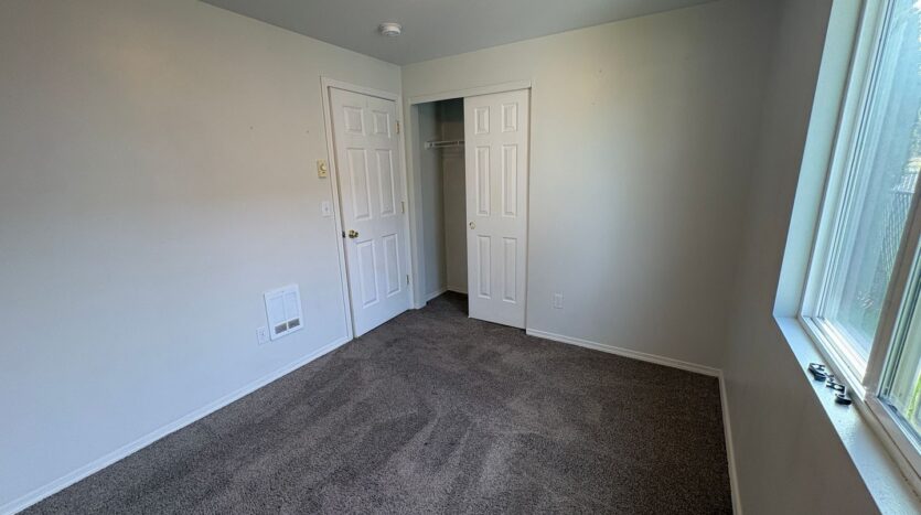 2708 - 2710 NW 8th Street - Redmond - Oregon - 3 bed, 2 bath rental property