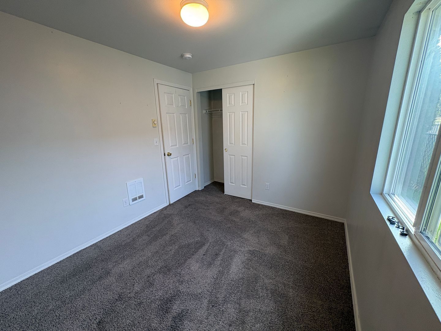 2708 - 2710 NW 8th Street - Redmond - Oregon - 3 bed, 2 bath rental property