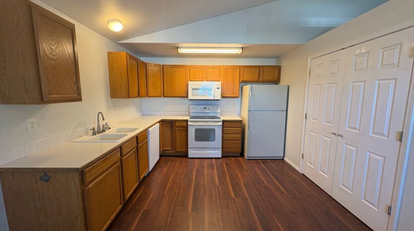 2708 - 2710 NW 8th Street - Redmond - Oregon - 3 bed, 2 bath rental property