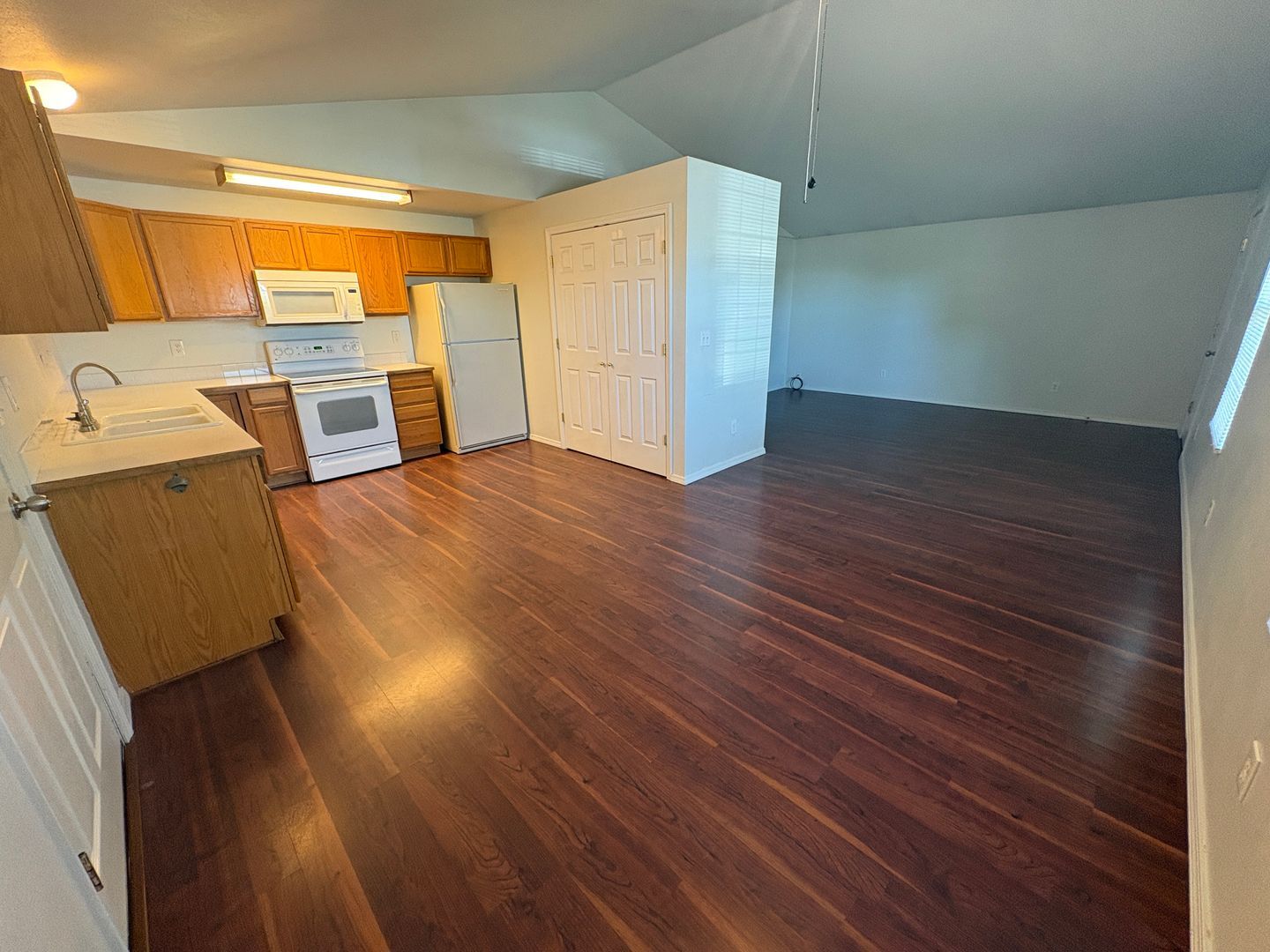 2708 - 2710 NW 8th Street - Redmond - Oregon - 3 bed, 2 bath rental property