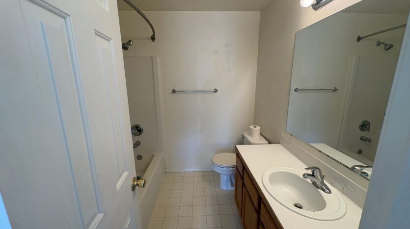 2708 - 2710 NW 8th Street - Redmond - Oregon - 3 bed, 2 bath rental property