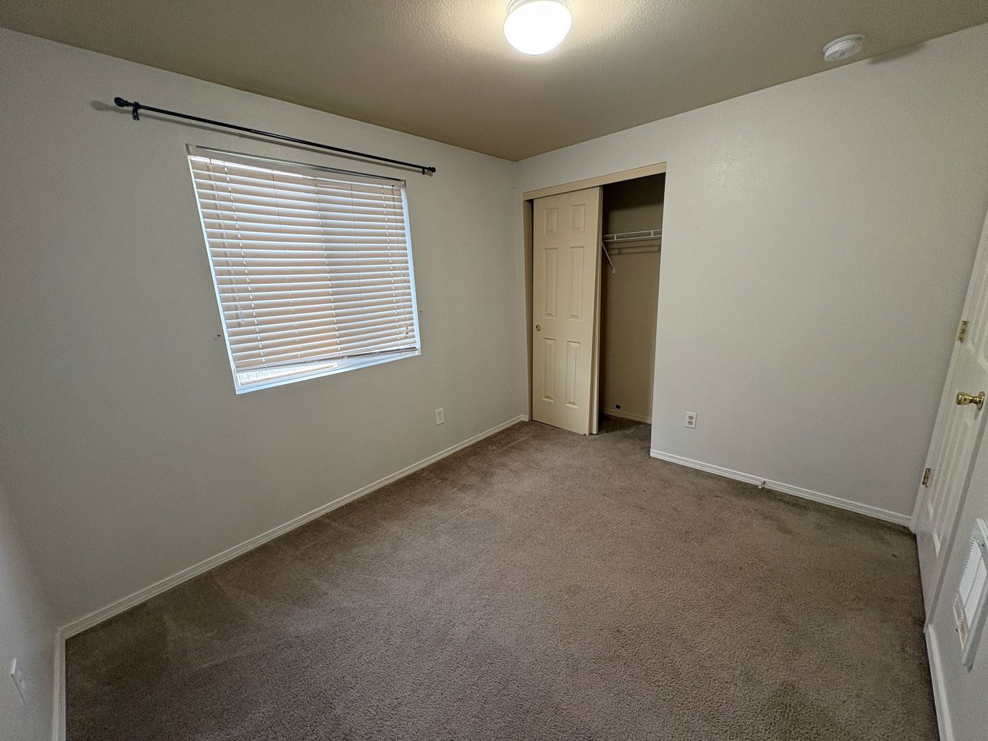 2708 - 2710 NW 8th Street - Redmond - Oregon - 3 bed, 2 bath rental property
