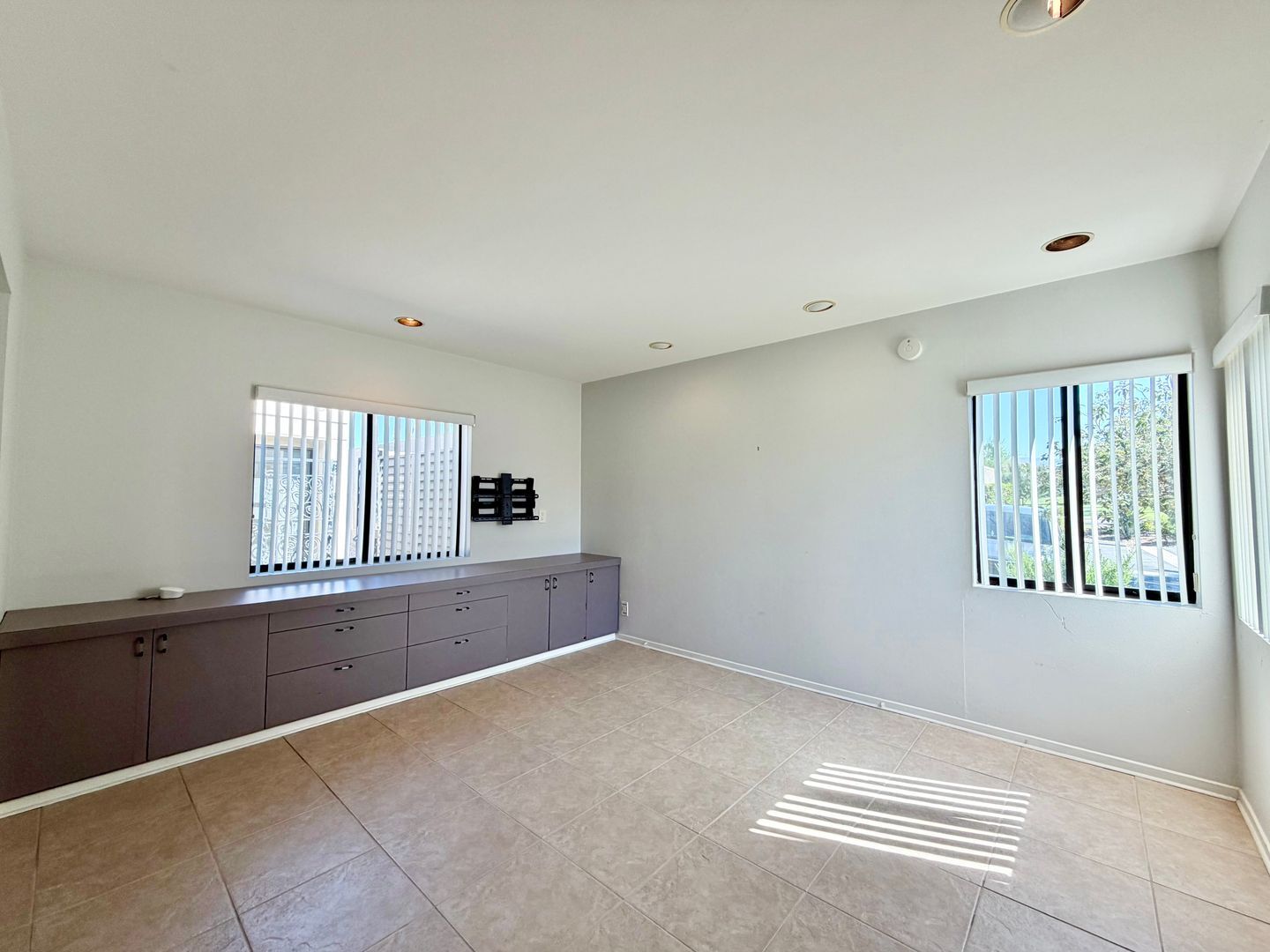 34983 Mission Hills Dr - Rancho Mirage - California - 2 bed, 2 bath rental property