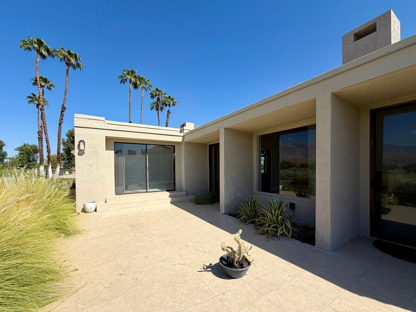 34983 Mission Hills Dr - Rancho Mirage - California - 2 bed, 2 bath rental property
