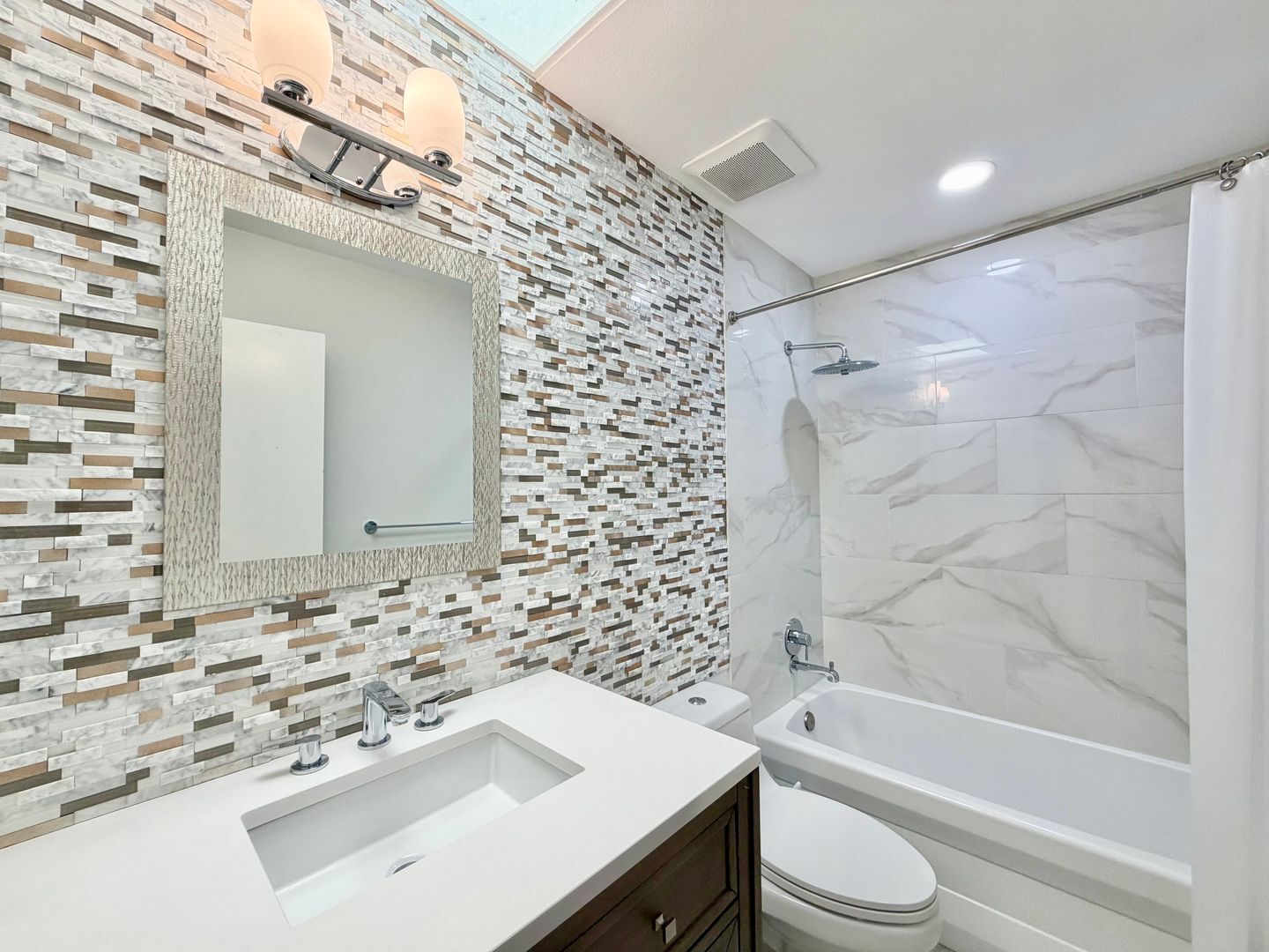 34983 Mission Hills Dr - Rancho Mirage - California - 2 bed, 2 bath rental property