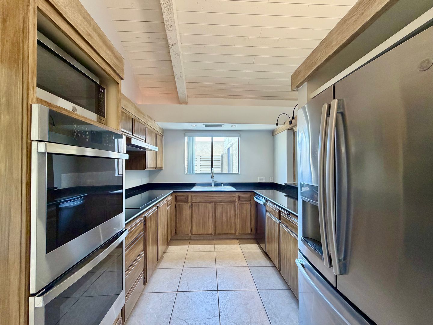 34983 Mission Hills Dr - Rancho Mirage - California - 2 bed, 2 bath rental property