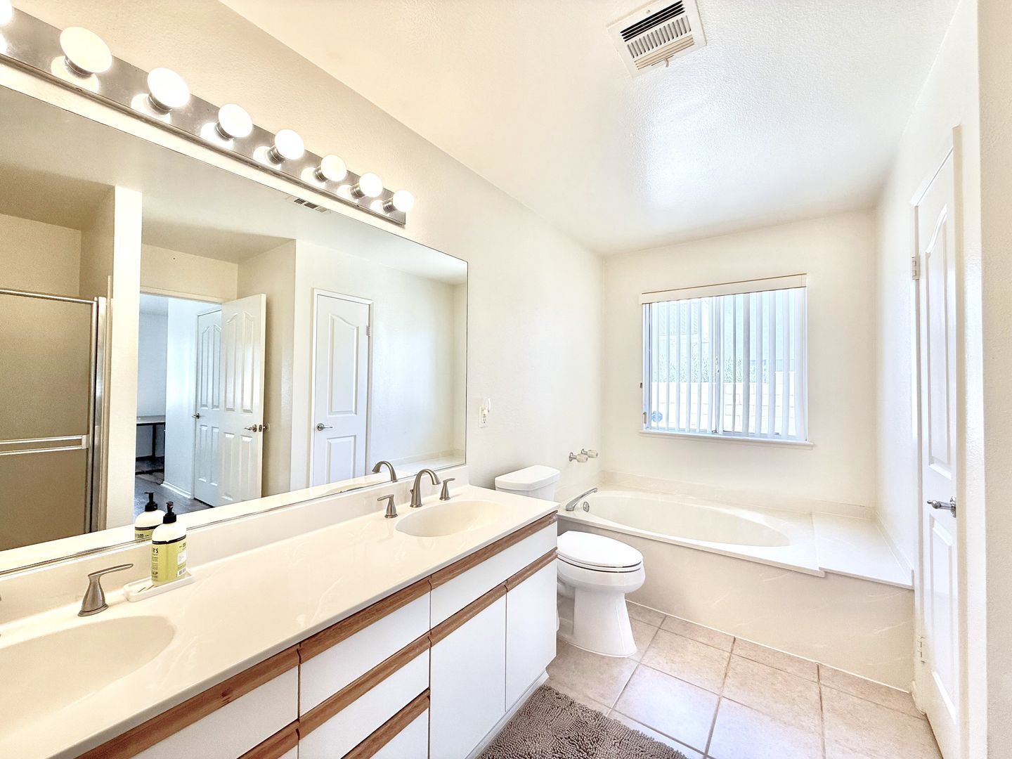 39850 Regency Way - Palm Desert - California - 2 bed, 2 bath rental property