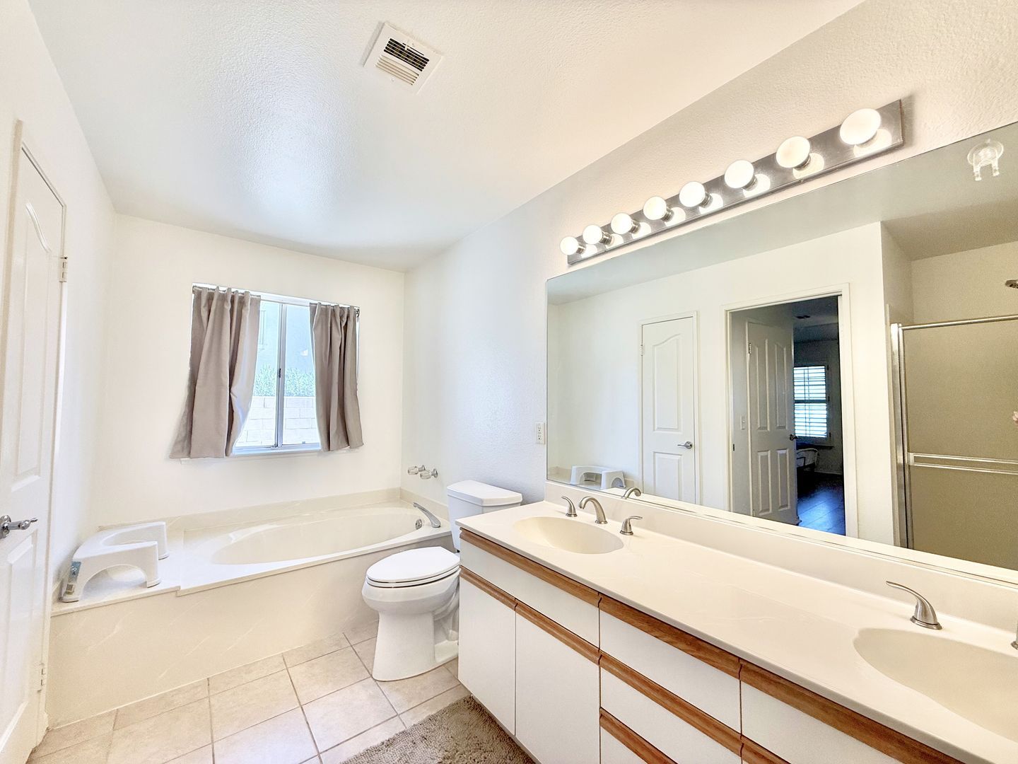 39850 Regency Way - Palm Desert - California - 2 bed, 2 bath rental property