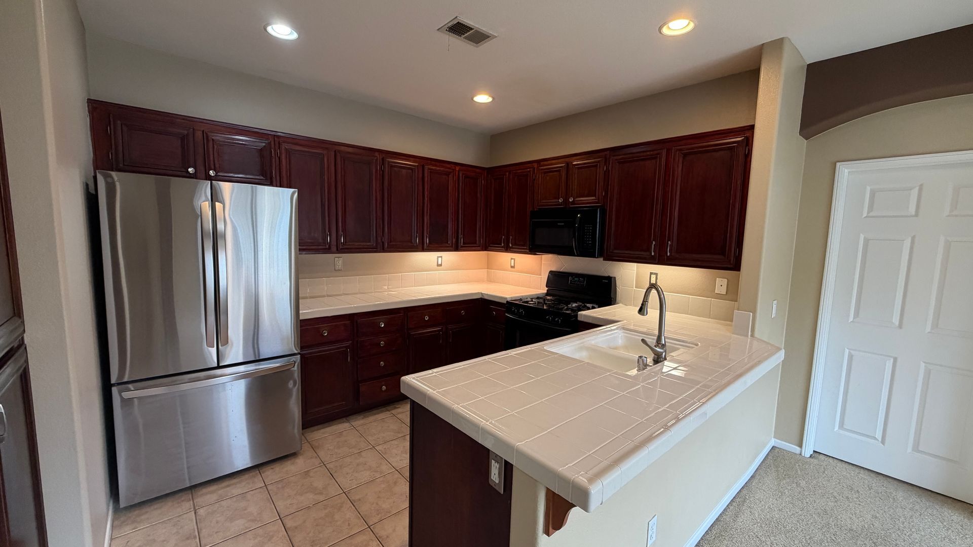634 Sumner Way UNIT 1 - Oceanside - California - 2 bed, 2 bath rental property