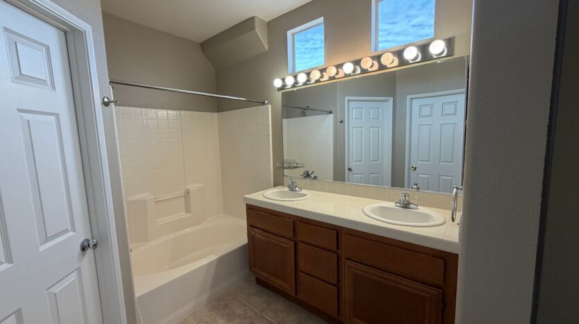 634 Sumner Way UNIT 1 - Oceanside - California - 2 bed, 2 bath rental property