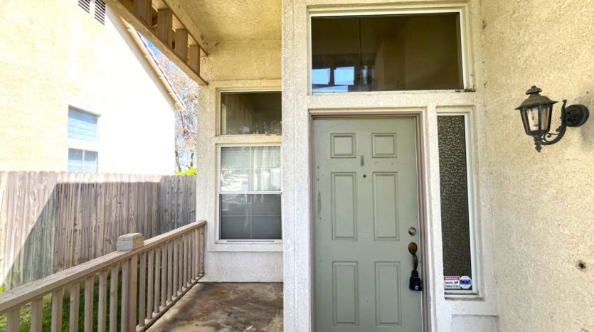 635 Shenandoah Rd - Corona - California - 4 bed, 2.5 bath rental property