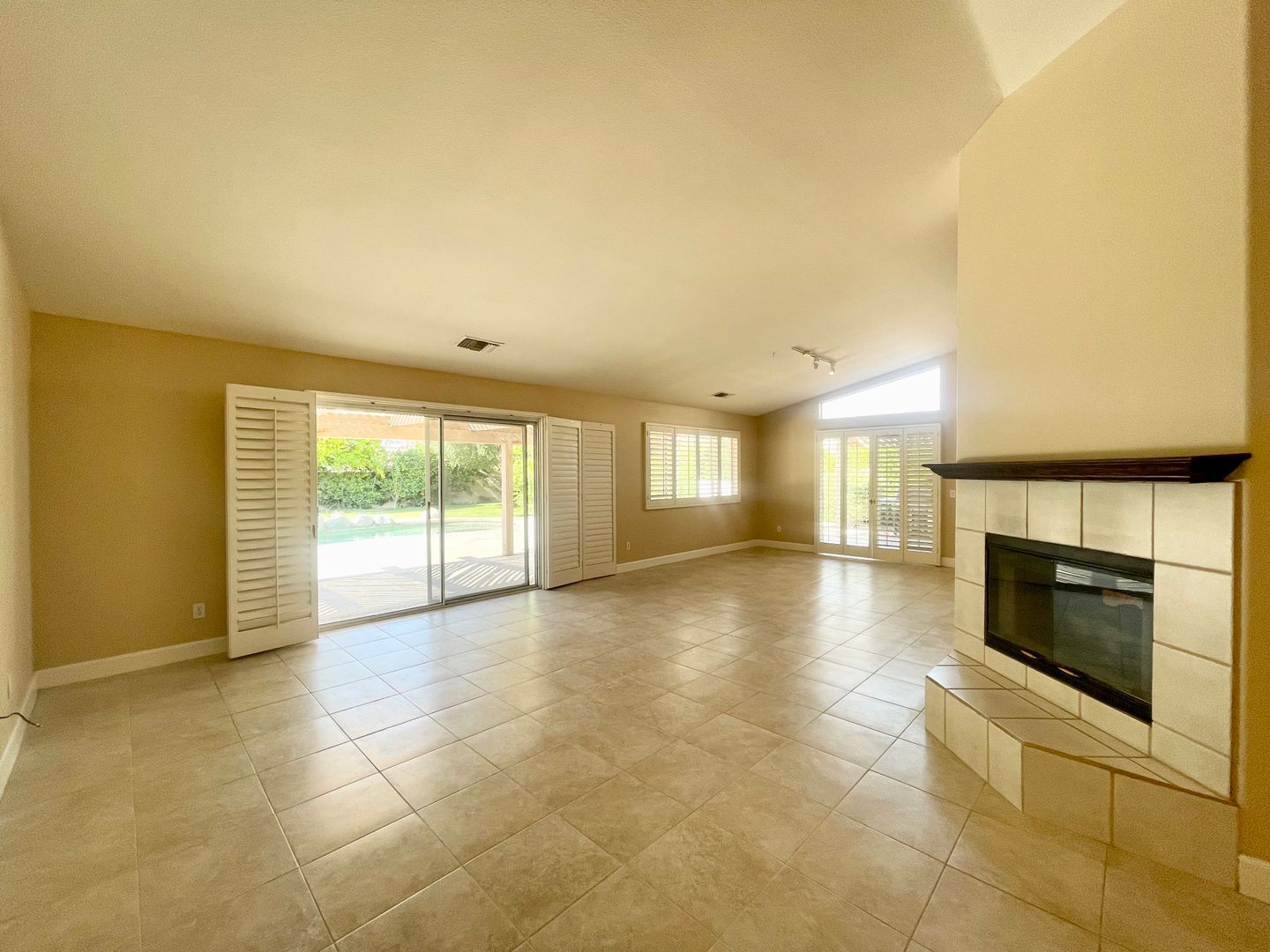 76920 Sheffield Ct. - Palm Desert - California - 3 bed, 2.5 bath rental property