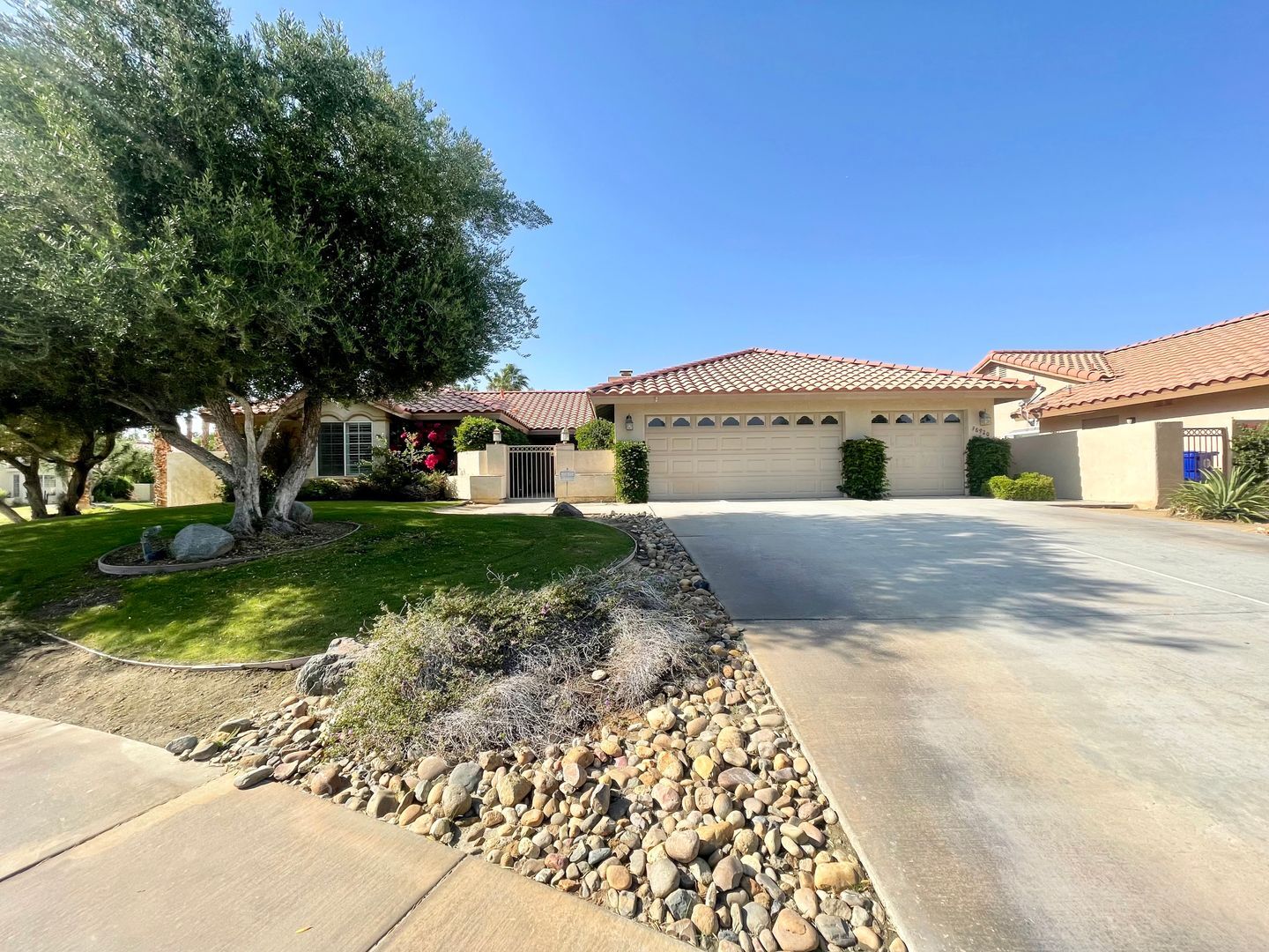 76920 Sheffield Ct. - Palm Desert - California - 3 bed, 2.5 bath rental property
