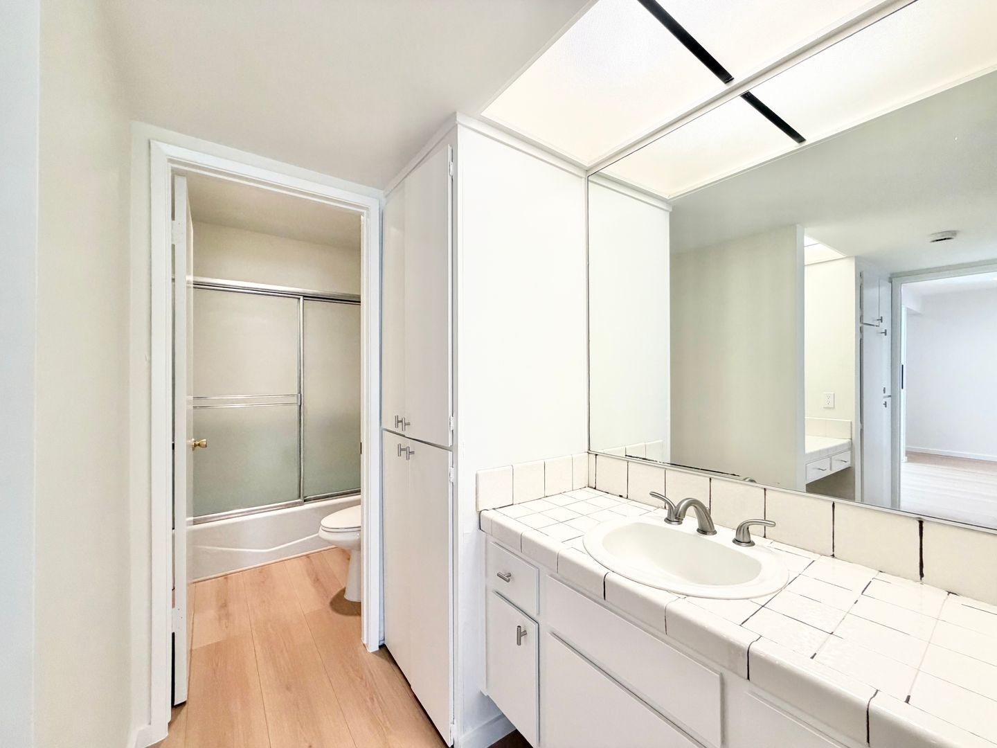 1407 N Sunrise Way Unit 18 - Palm Springs - California - 1 bed, 1 bath rental property