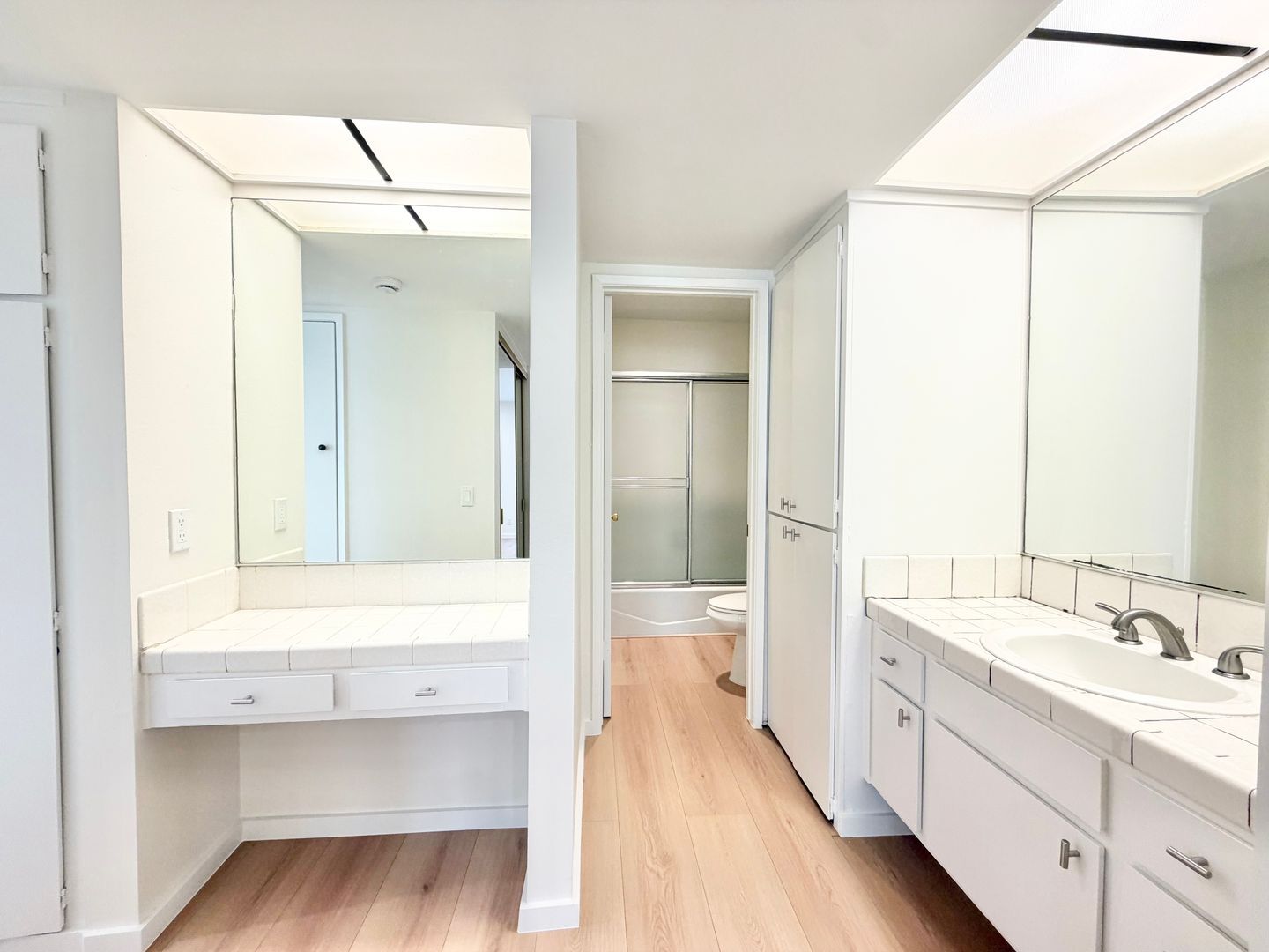 1407 N Sunrise Way Unit 18 - Palm Springs - California - 1 bed, 1 bath rental property