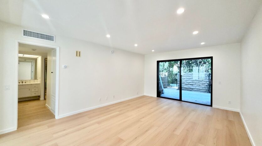 1407 N Sunrise Way Unit 18 - Palm Springs - California - 1 bed, 1 bath rental property