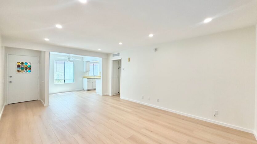 1407 N Sunrise Way Unit 18 - Palm Springs - California - 1 bed, 1 bath rental property