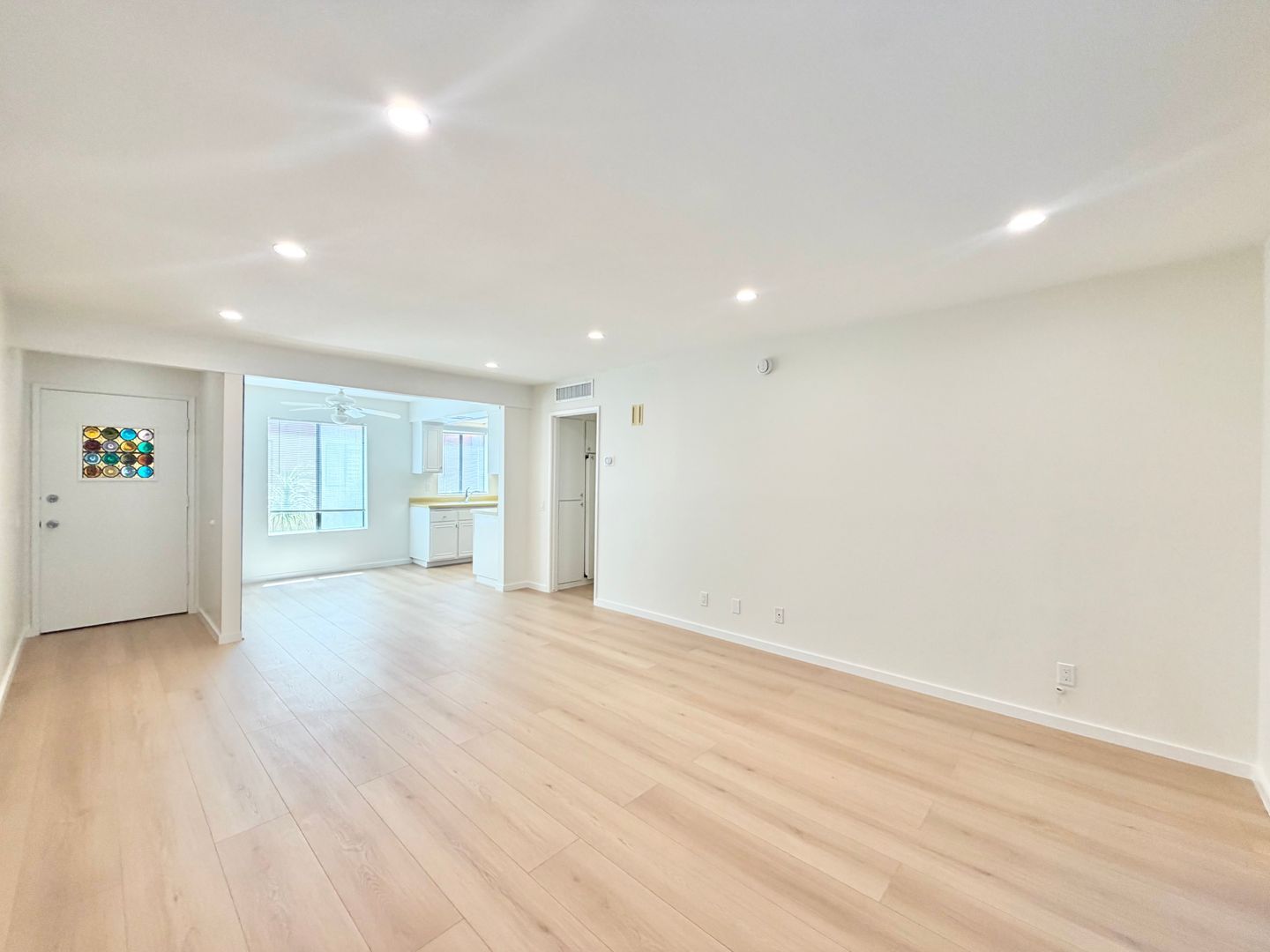 1407 N Sunrise Way Unit 18 - Palm Springs - California - 1 bed, 1 bath rental property