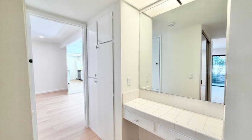 1407 N Sunrise Way Unit 18 - Palm Springs - California - 1 bed, 1 bath rental property