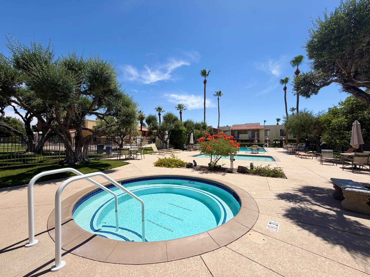 1407 N Sunrise Way Unit 18 - Palm Springs - California - 1 bed, 1 bath rental property