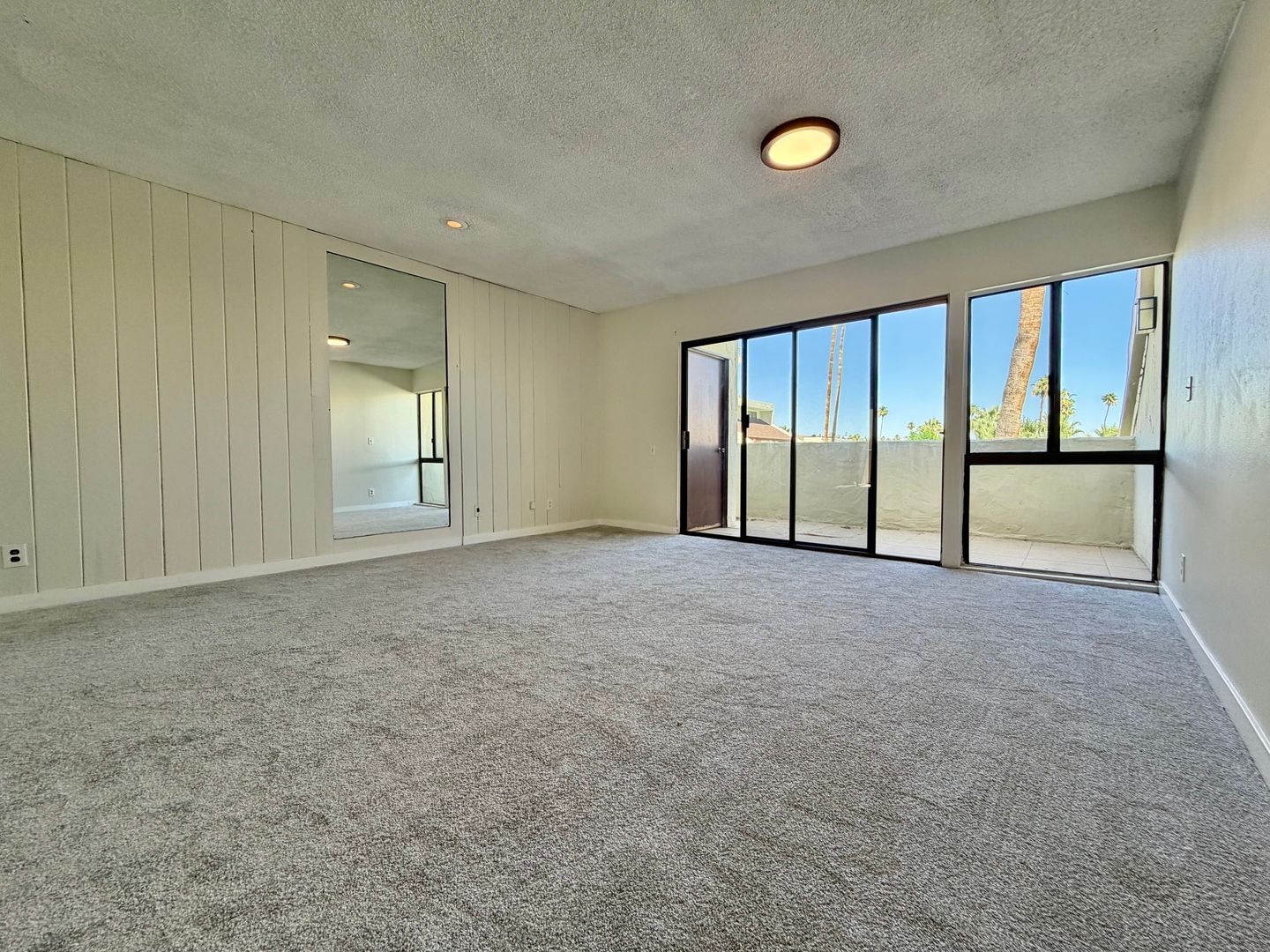 1655 E Palm Canyon Dr. Unit 408 - Palm Springs - California - 1 bed, 1 bath rental property