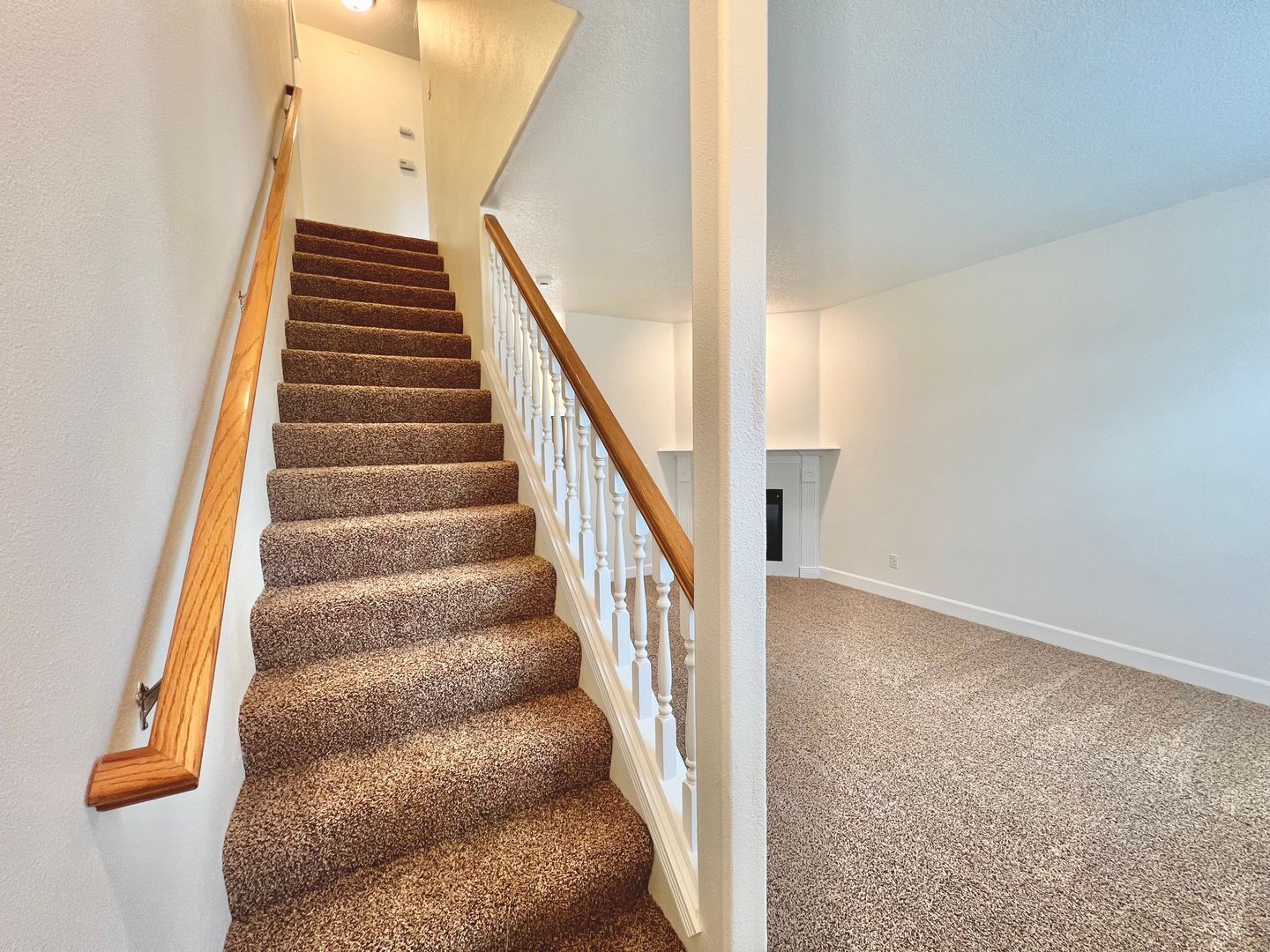 16775 NE Halsey St. - Portland - Oregon - 2 bed, 1.5 bath rental property