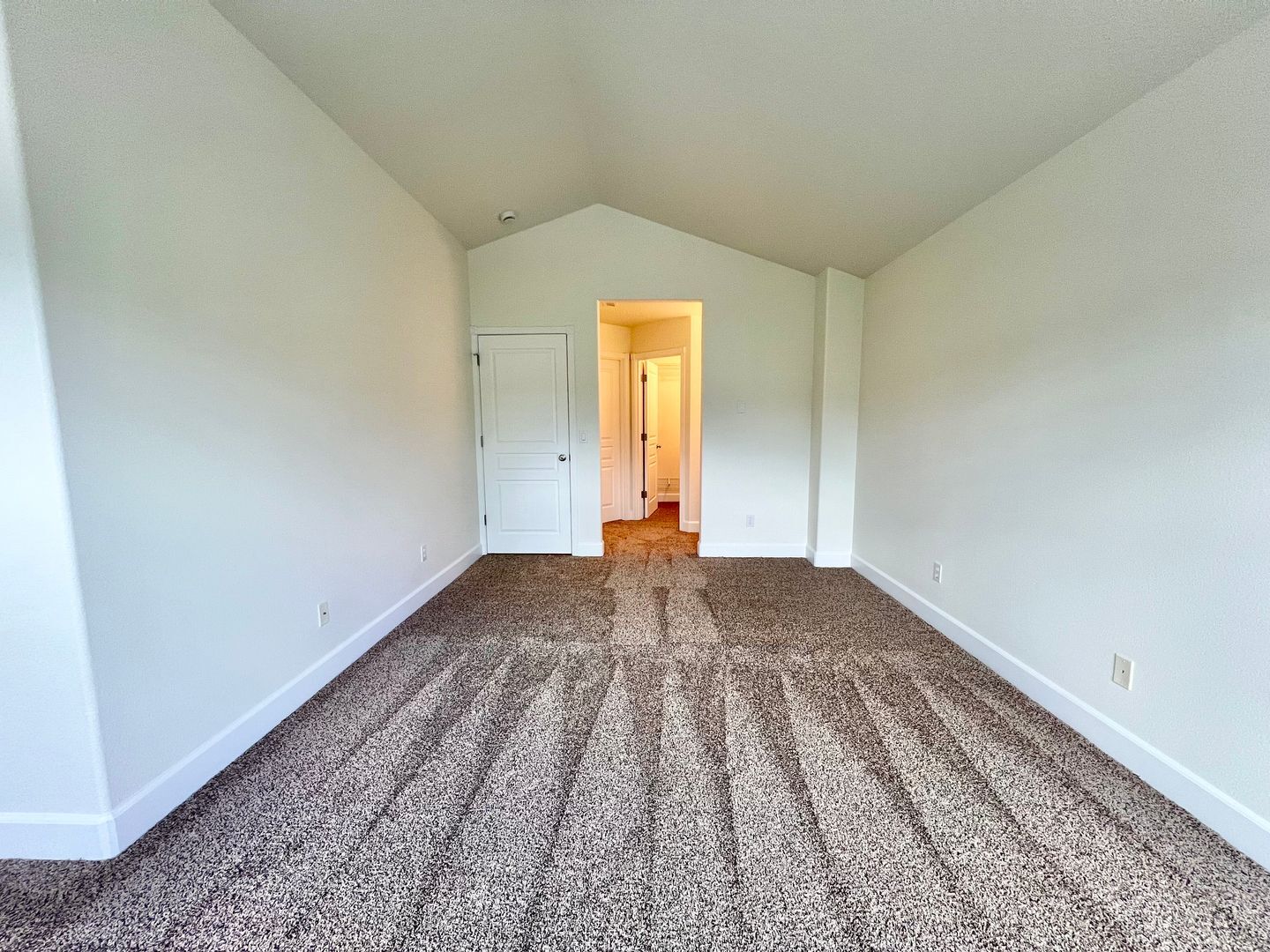 16775 NE Halsey St. - Portland - Oregon - 2 bed, 1.5 bath rental property