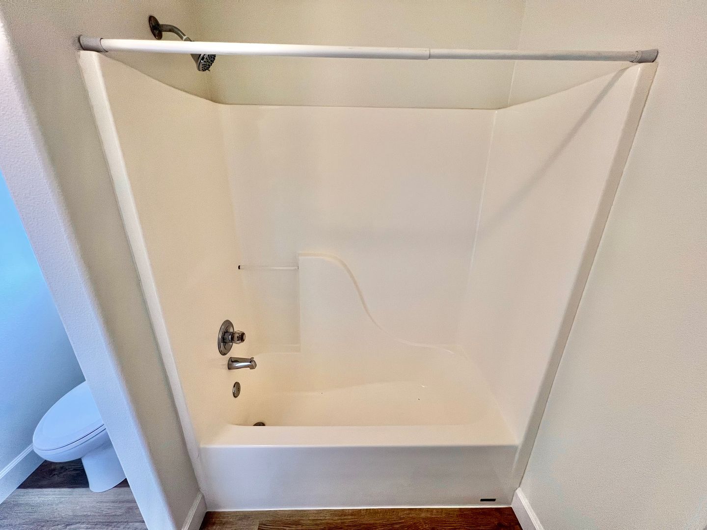 16775 NE Halsey St. - Portland - Oregon - 2 bed, 1.5 bath rental property
