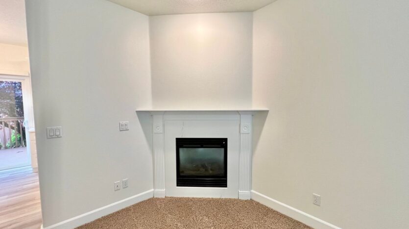 16775 NE Halsey St. - Portland - Oregon - 2 bed, 1.5 bath rental property