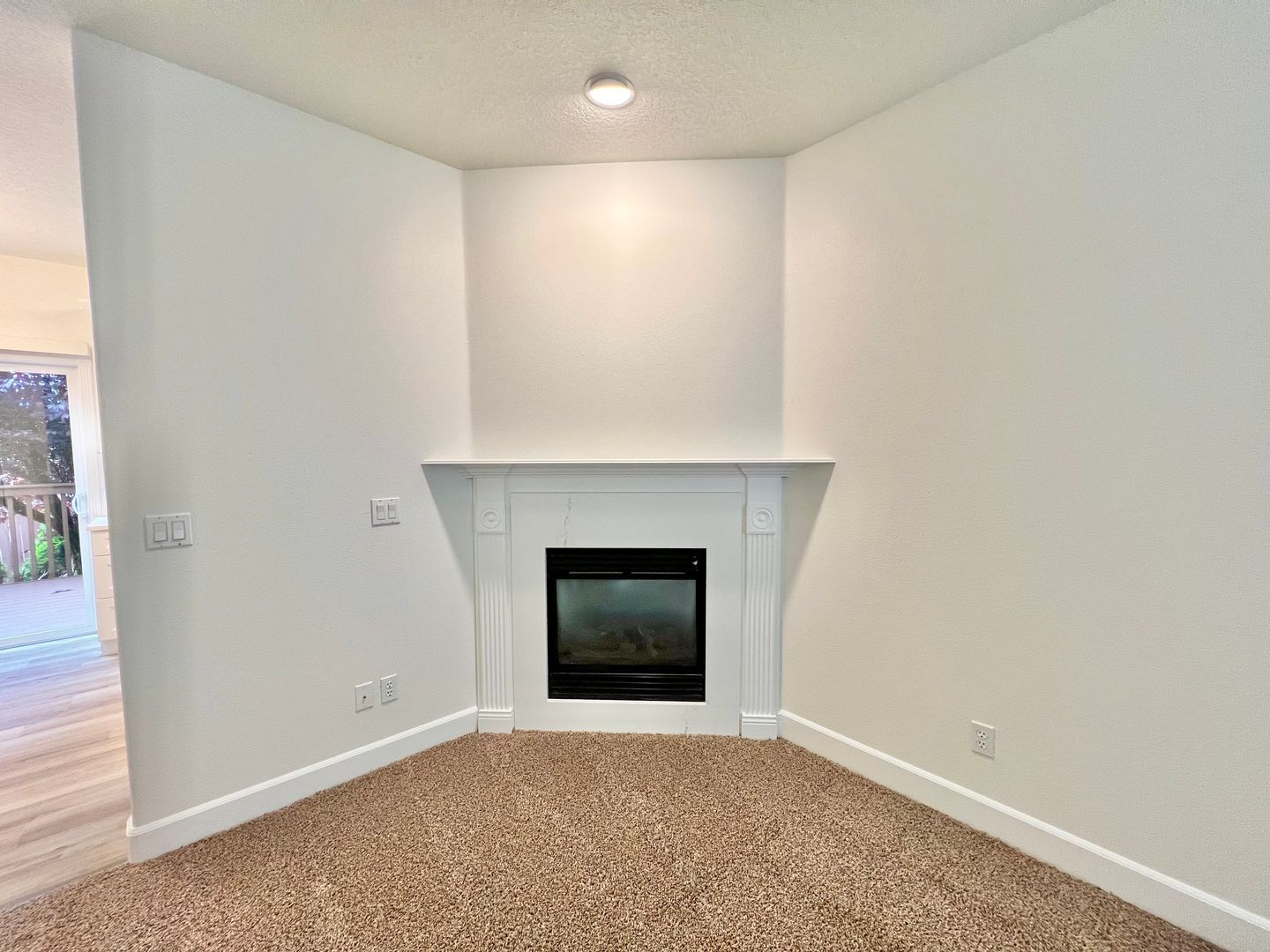 16775 NE Halsey St. - Portland - Oregon - 2 bed, 1.5 bath rental property