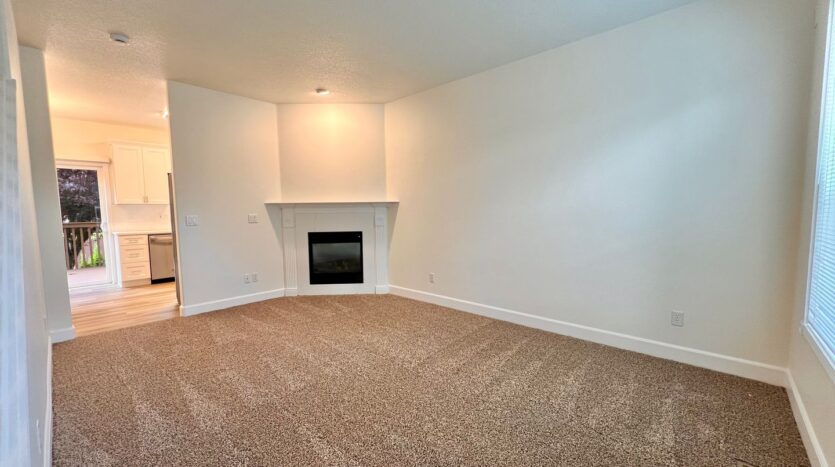 16775 NE Halsey St. - Portland - Oregon - 2 bed, 1.5 bath rental property