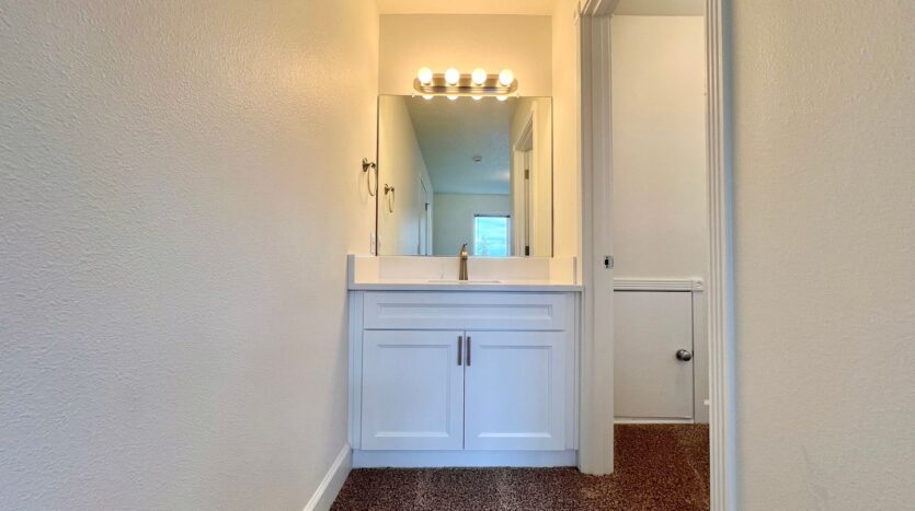 16775 NE Halsey St. - Portland - Oregon - 2 bed, 1.5 bath rental property