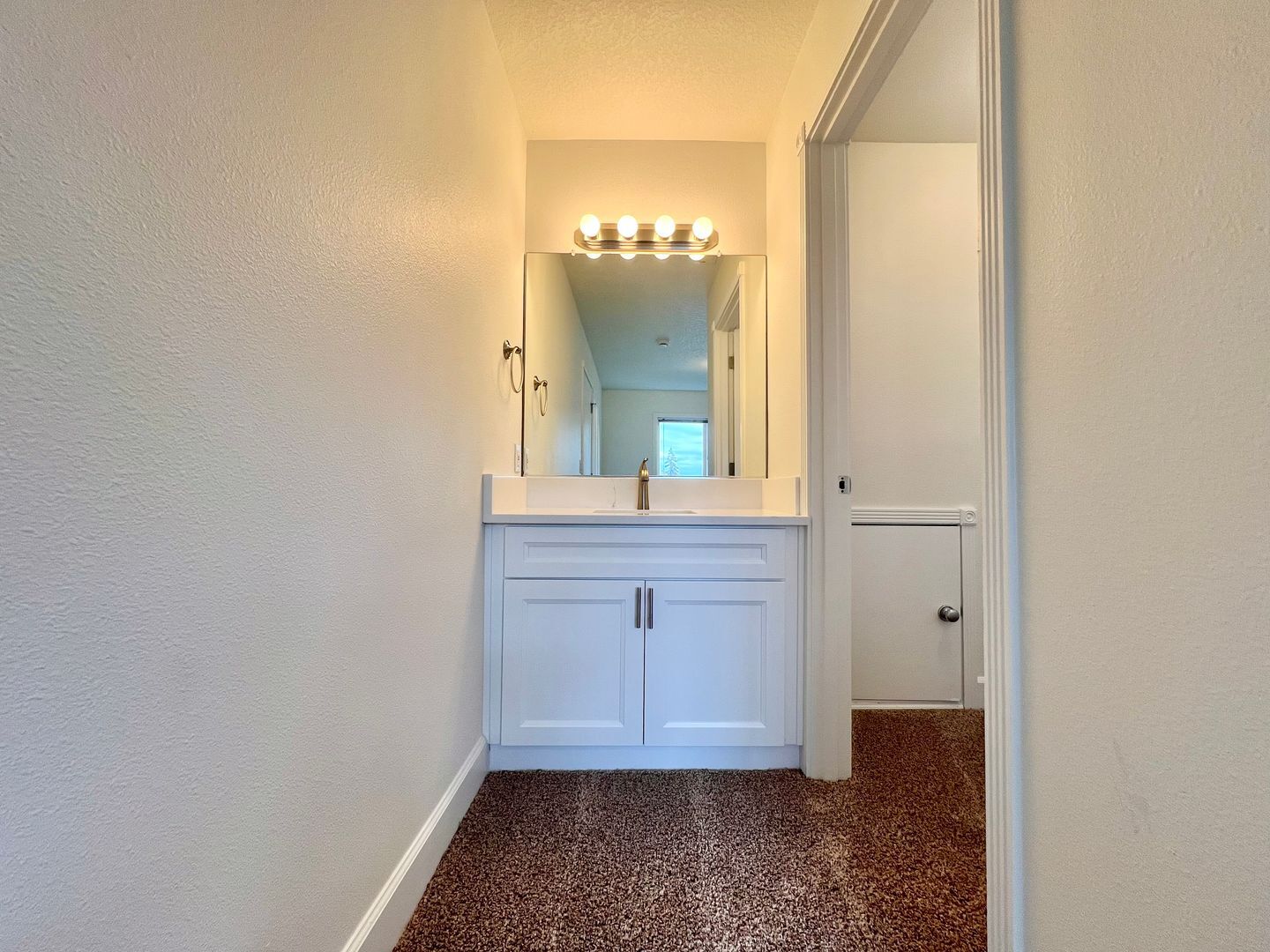 16775 NE Halsey St. - Portland - Oregon - 2 bed, 1.5 bath rental property