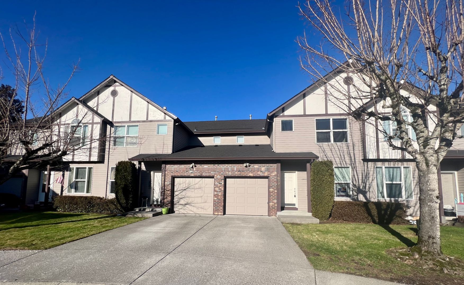 16775 NE Halsey St. - Portland - Oregon - 2 bed, 1.5 bath rental property