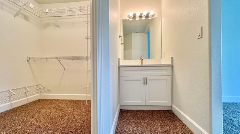 16775 NE Halsey St. - Portland - Oregon - 2 bed, 1.5 bath rental property
