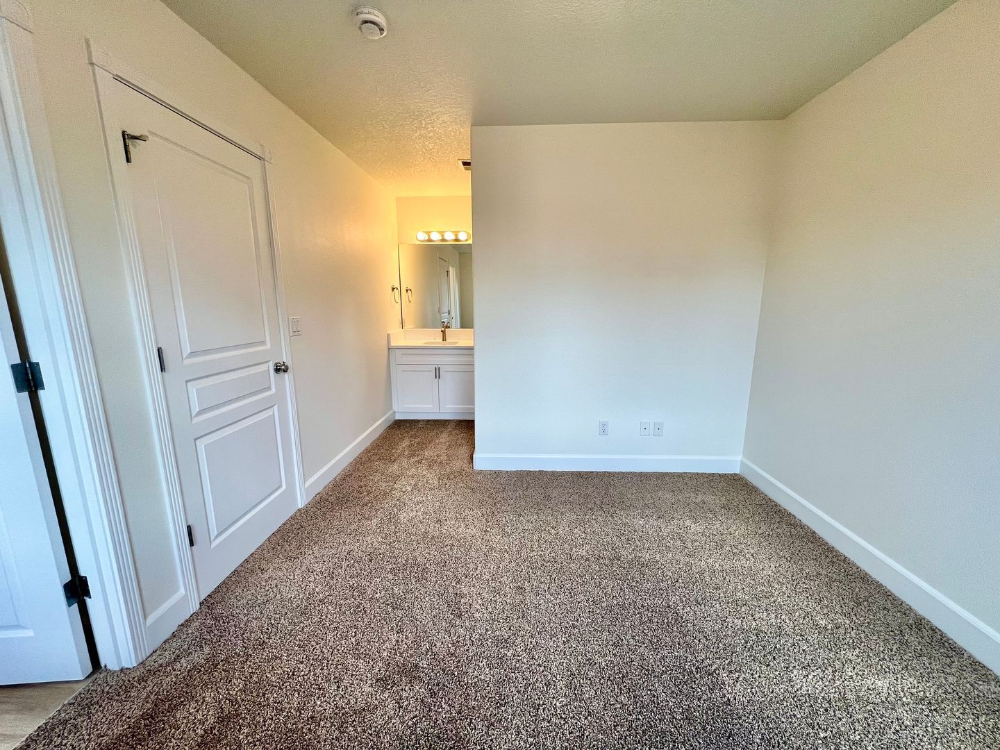 16775 NE Halsey St. - Portland - Oregon - 2 bed, 1.5 bath rental property