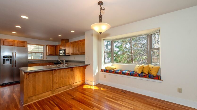 1844 NW Shevlin Park Rd - Bend - Oregon - 2 bed, 2.5 bath rental property