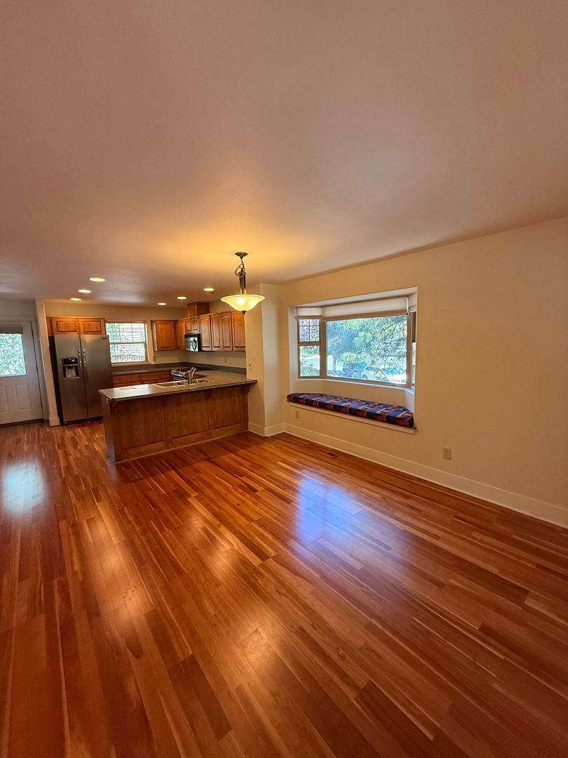 1844 NW Shevlin Park Rd - Bend - Oregon - 2 bed, 2.5 bath rental property