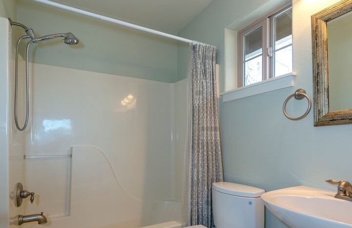 1844 NW Shevlin Park Rd - Bend - Oregon - 2 bed, 2.5 bath rental property